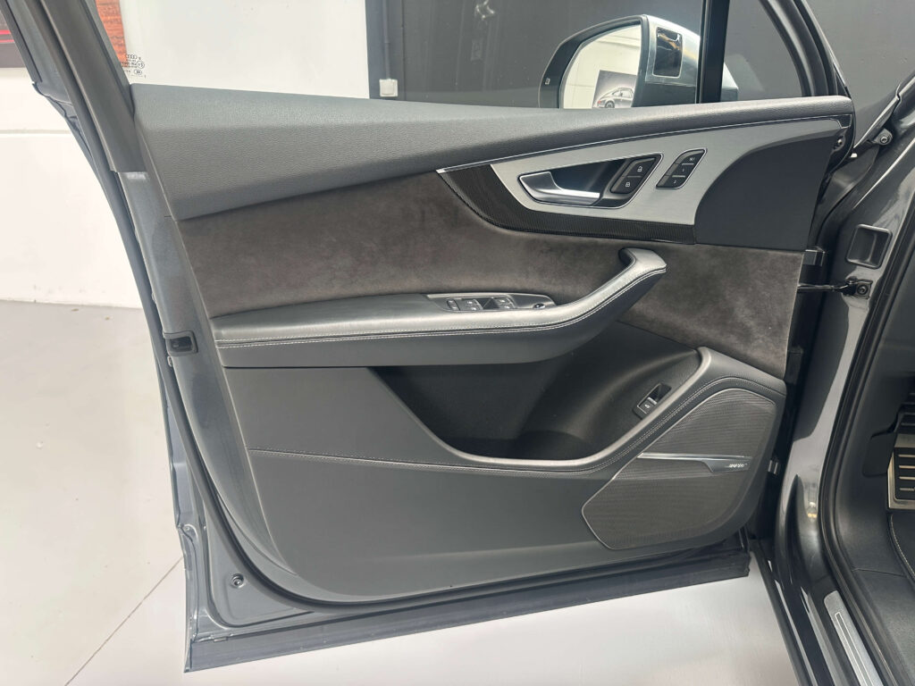 AUDI SQ7 4.0 TDI quattro tiptronic
